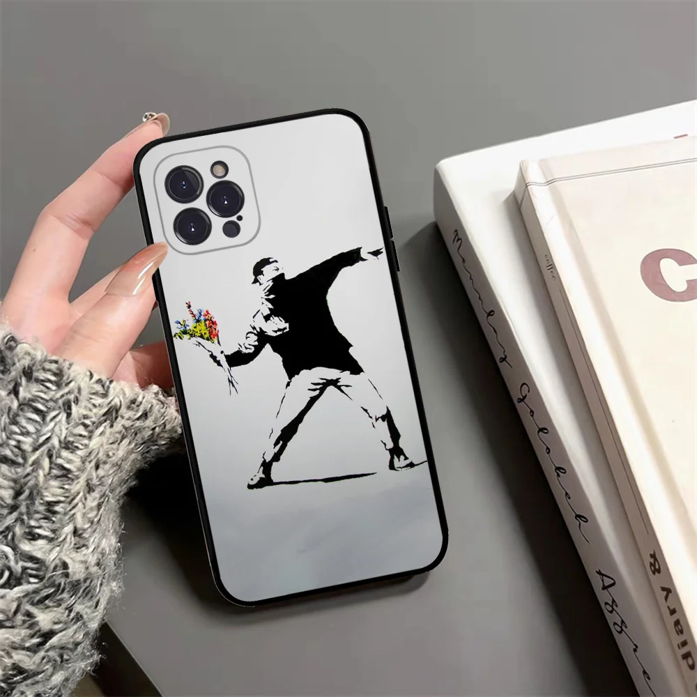 Graffiti Artist Banksy Phone Case Silicone Soft For Iphone 15 14 13 12 11 Pro Mini XS MAX 8 7 6 Plus X XS XR Cover