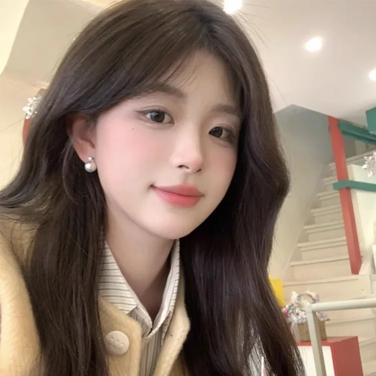 

Синтетический длинный волнистый парик, натуральные объемные большие кудри с челкой, средняя часть, повседневное использование, женская мода для косплея на всю голову