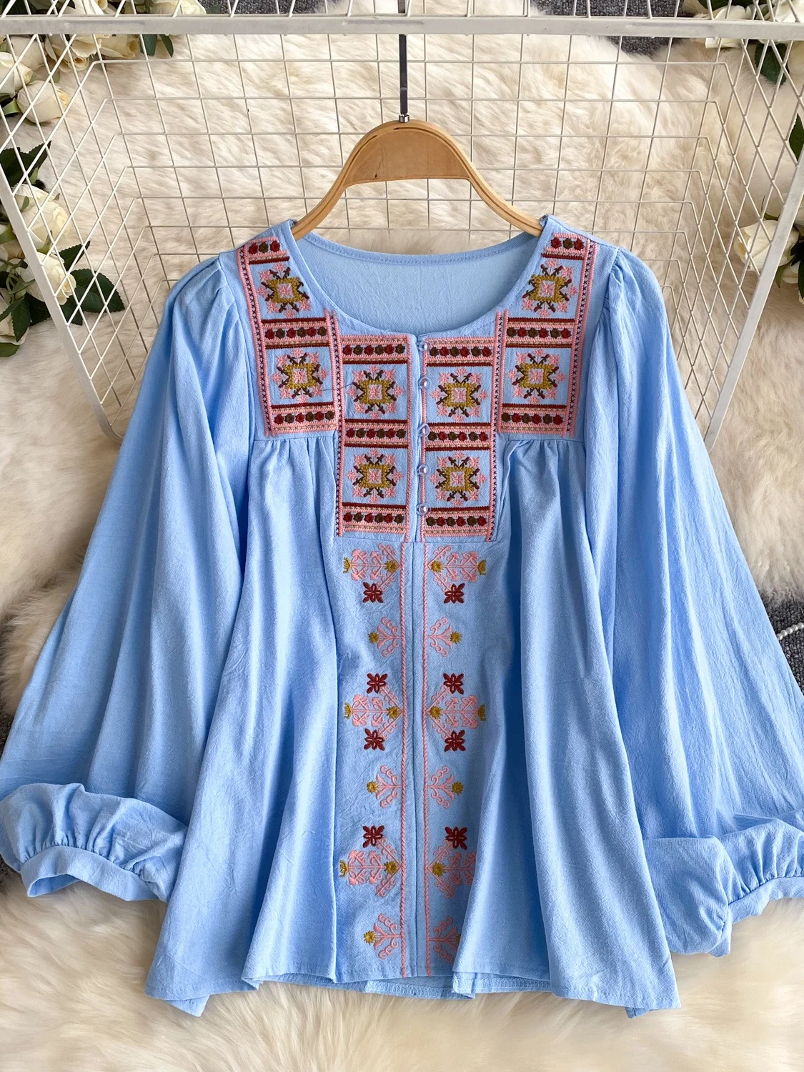 

Retro Embroidered Commuter Style Long Sleeve Loose Lantern Sleeve Open Cardigan Slimming Top for Early Spring Women's Shirt