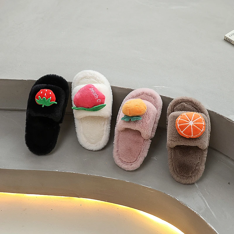 

Детские плюшевые тапочки с милыми фруктами, новые детские зимние хлопковые тапочки на плоской подошве, домашние повседневные теплые тапочки для девочек, модные пушистые тапочки