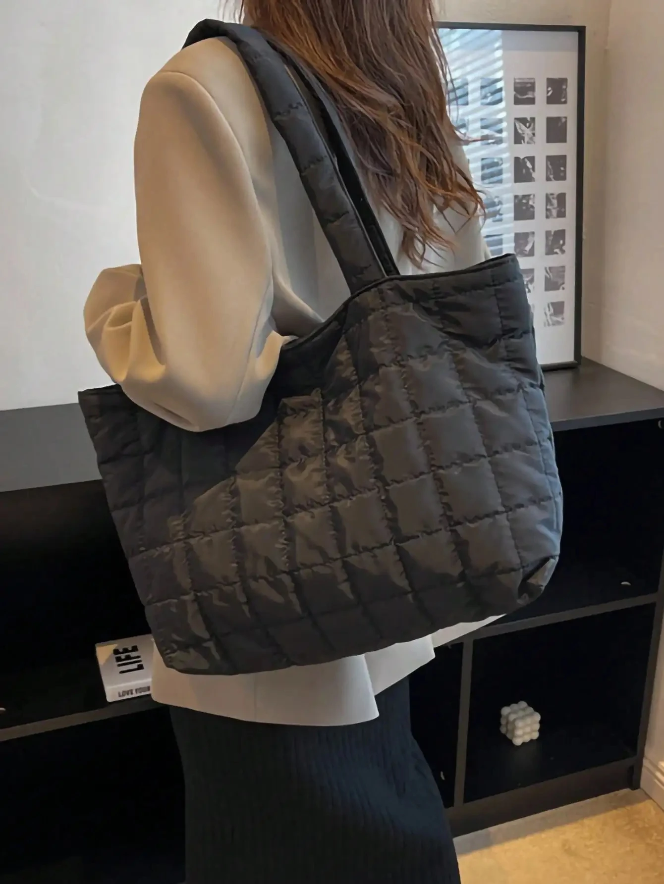 Gesteppte, gepolsterte Nylon-Tragetasche, große Kapazität, weiche Gitter-Schulterhandtasche, leichte Allzwecktasche für Arbeit, Einkäufe, tägliche Reisen – Detail 2