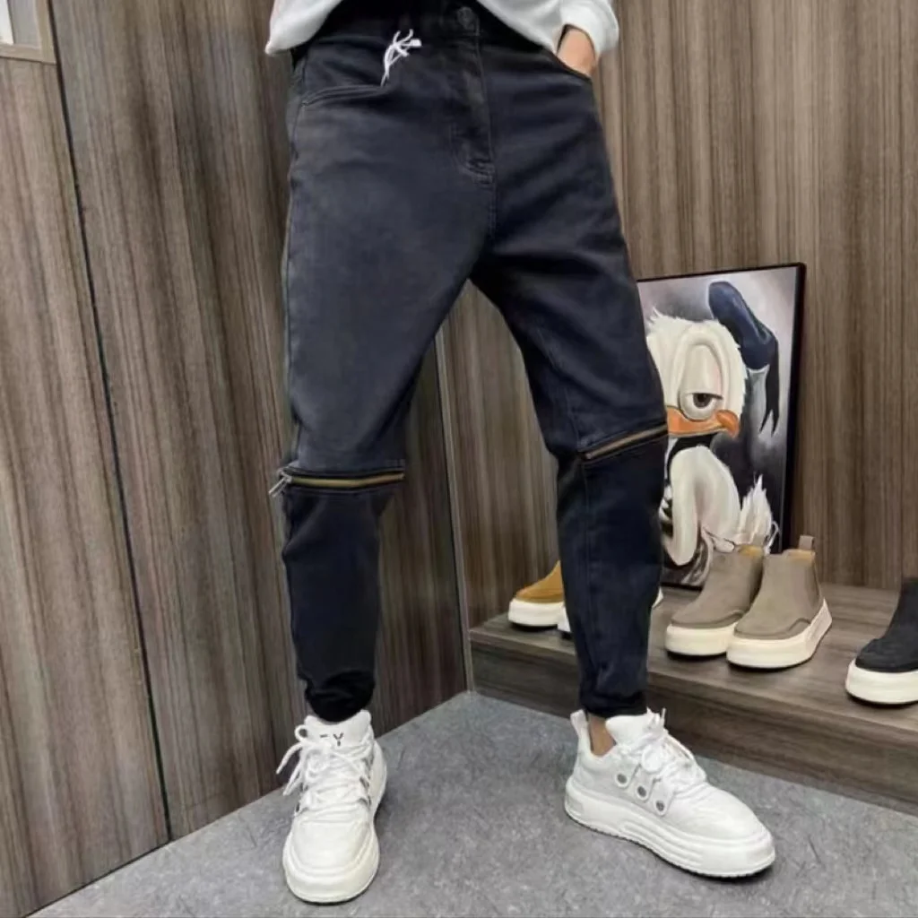 

Весенне-летние новые джинсы на молнии с наколенниками, мужские джинсы с нашивкой Faion, прямые джинсы с эластичной резинкой на талии, молодежные повседневные облегающие джинсы до щиколотки