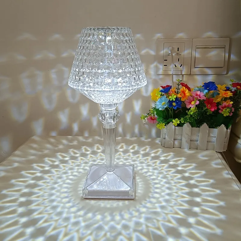 

Wine Glass Desk Lamp Minimalist Creative Table Lamps Bedroom Bedside Desktop Mood Light Tricolor Indoor Decor Lighting Lights