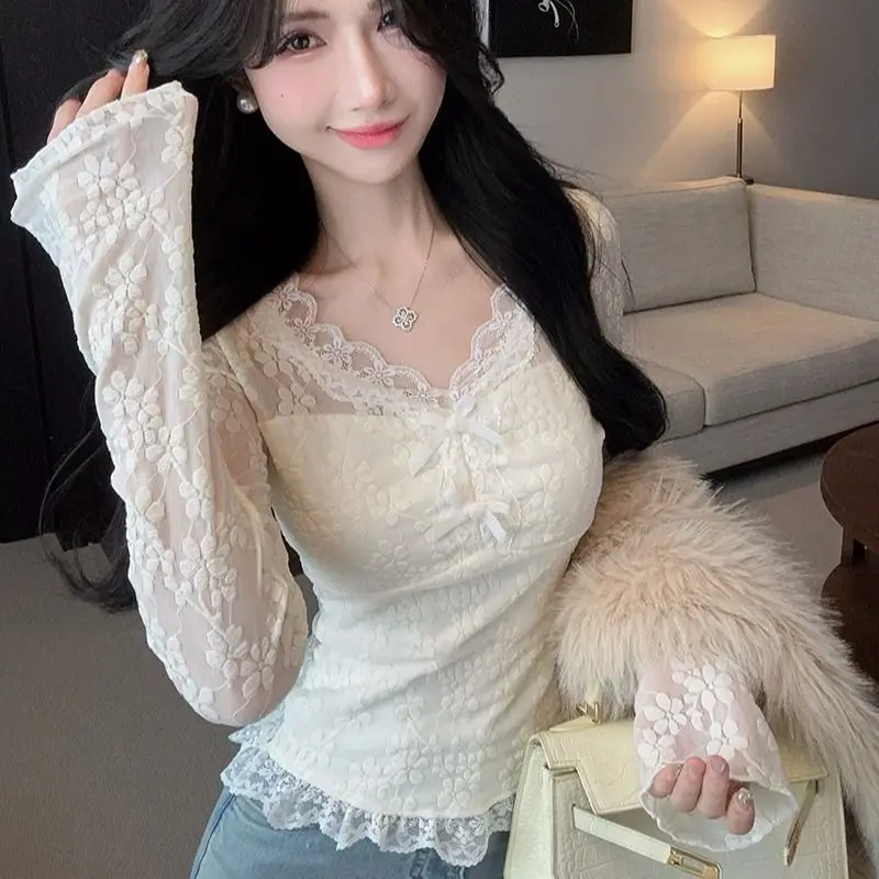 Sexy Lace Patchwork Women T Shirt Women Korean Chic V Neck Slim Cropped Tops Y2k Female Solid Sweet Bow Bottoming Tees