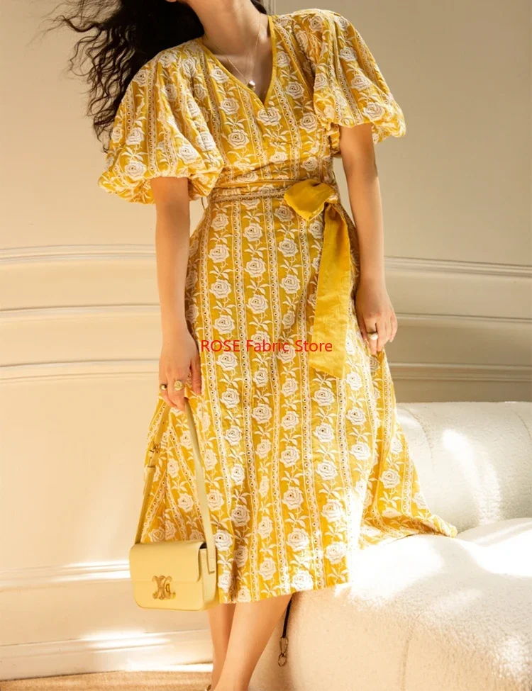 Tela de ropa DIY hecha a mano con bordado pesado de rosa amarilla de algodón francés para vestido de novia, tela de diseñador de ropa