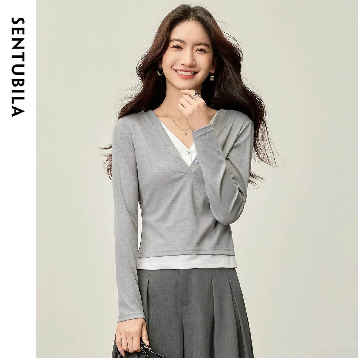 

SENTUBILA женская трикотажная футболка, повседневные топы с длинными рукавами для женщин, осень 2022, элегантная женская футболка с v-образным вырезом в стиле пэчворк 2 в 1, 153TD2276