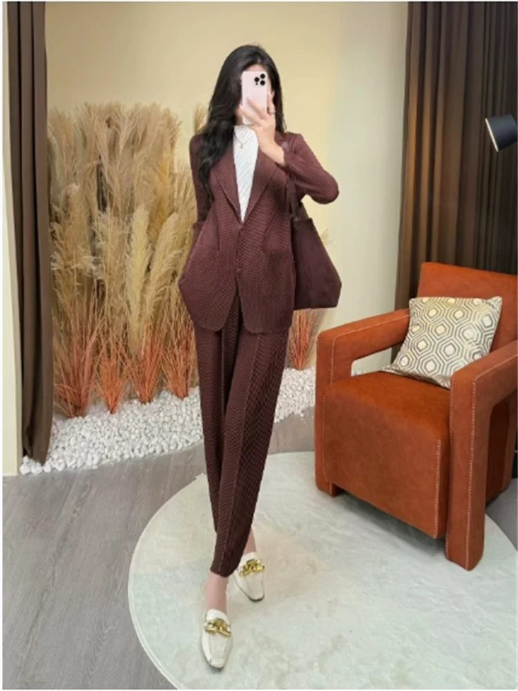 

Miyake Simple Women's Two Piece Set Dragon Scale Long Sleeve Notched Pleated Blazer and Elastic Waist Straight Pants