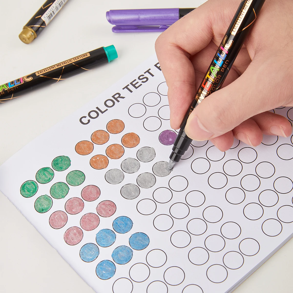 8/12pcs Metallic Markers Pens, Medium Tip Metallic Markers for Card Making,Painting, Scrapbook Crafts, DIY Photo Album