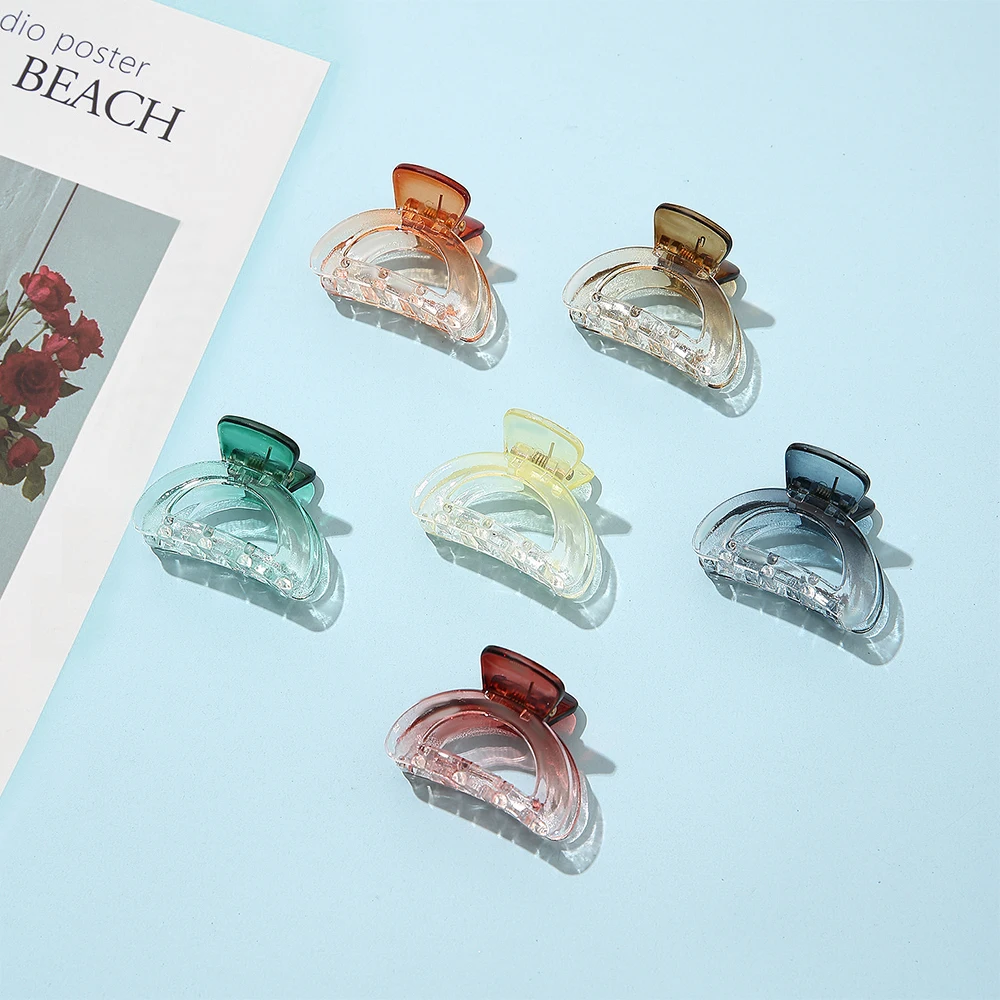 2023 Trendy Gradient Small Black Crab Hair Clips for Ladies Women Girls Mini Semicircle Shark Hair Claw Clip Hair Accessories