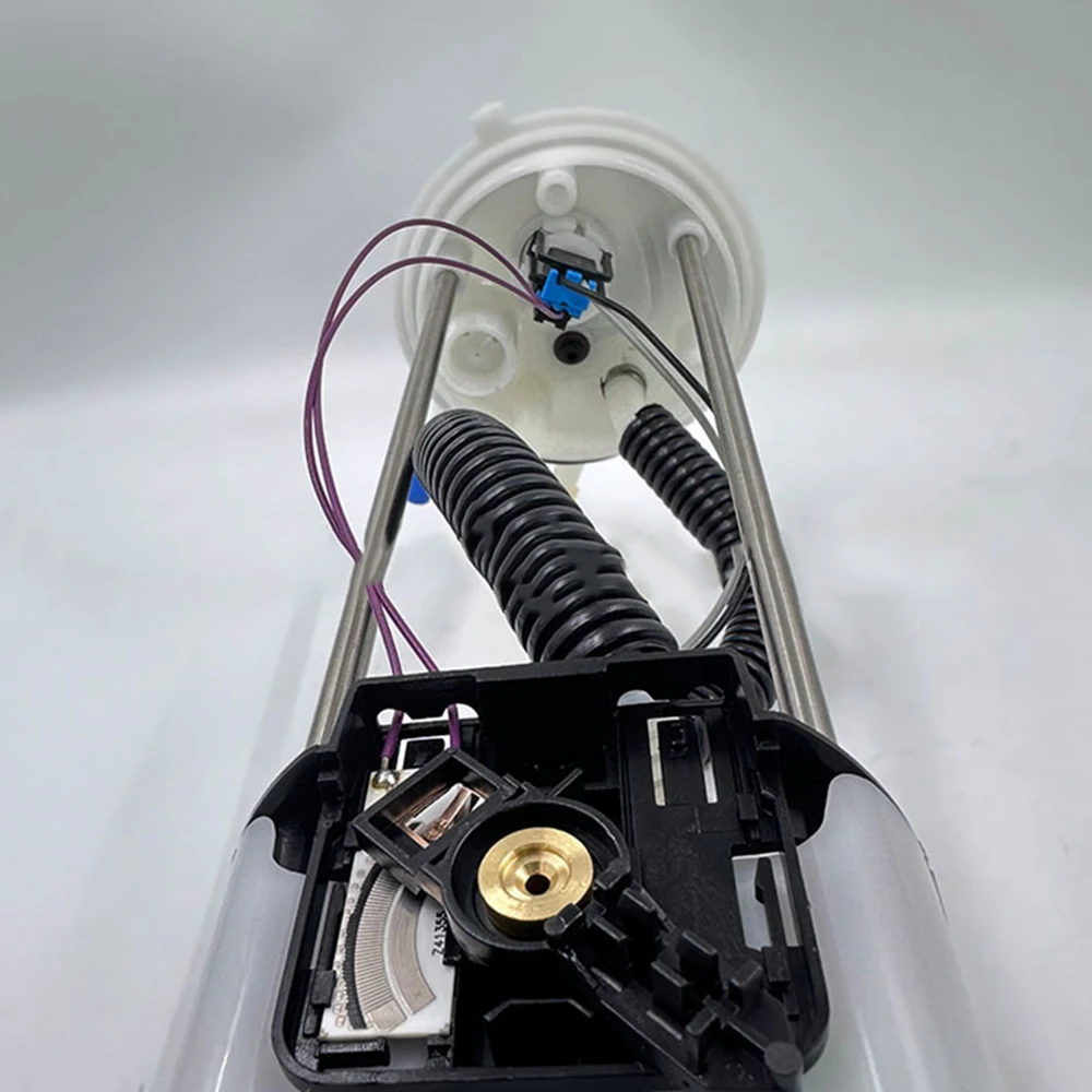 ث 0013951   مجموعة وحدة مضخة الوقود لـ WORKHORSE W42 W62 2006-2012