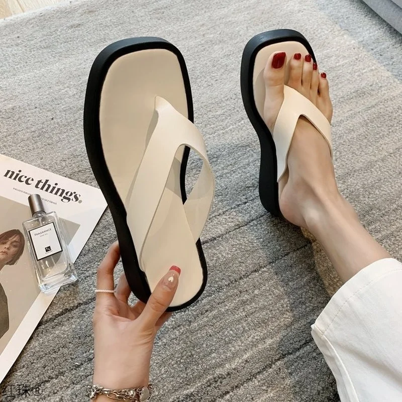 2023 Spring Summer New Flip-toe Thick-soled Platform Shoes Flip-flops Flip-flops Flat Bottom Sandals Women Summer Slipper