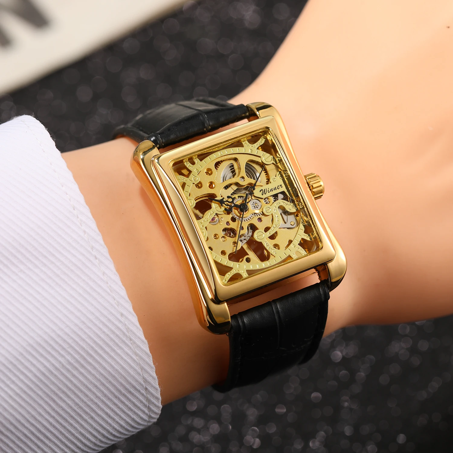 Luxury Brand New Retro Casual Series Rectangle Dial Design Golden Pattern Hollow Skeleton Mechanical Hand Wind Watch Mens Watch