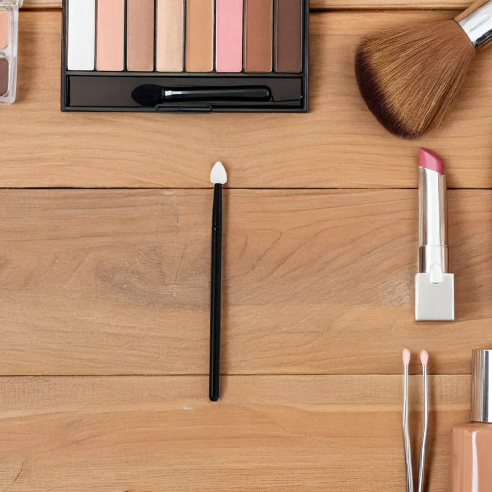 Set di pennelli per trucco applicatore in spugna per ombretto da 4 pezzi Setole in silicone in alluminio morbido per applicazioni fluide Amichevole da viaggio