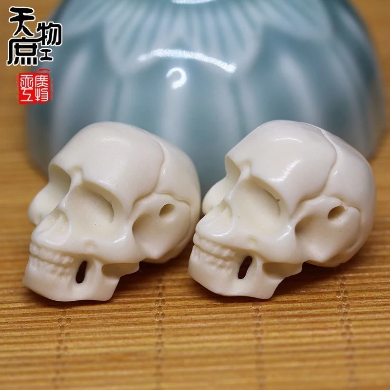 High-density deer antler carved skull single bead three-way Buddha head in original color, authentic collectible accessory