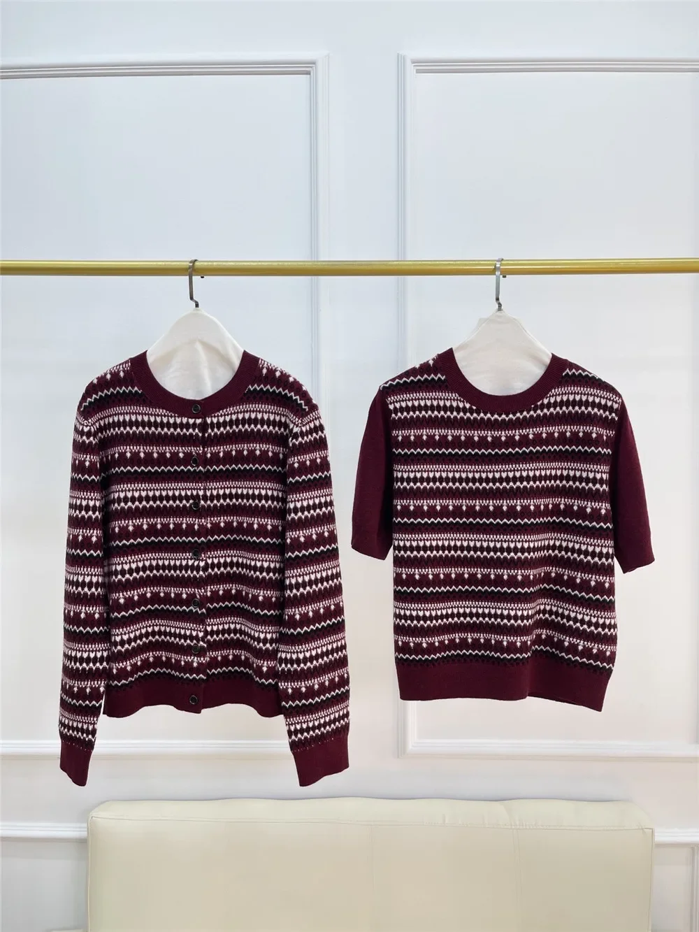 

Retro Jacquard Women's Cashmere Wool Sweater Early Spring Short Sleeve O-Neck Pullover or Single Breasted Cardigan
