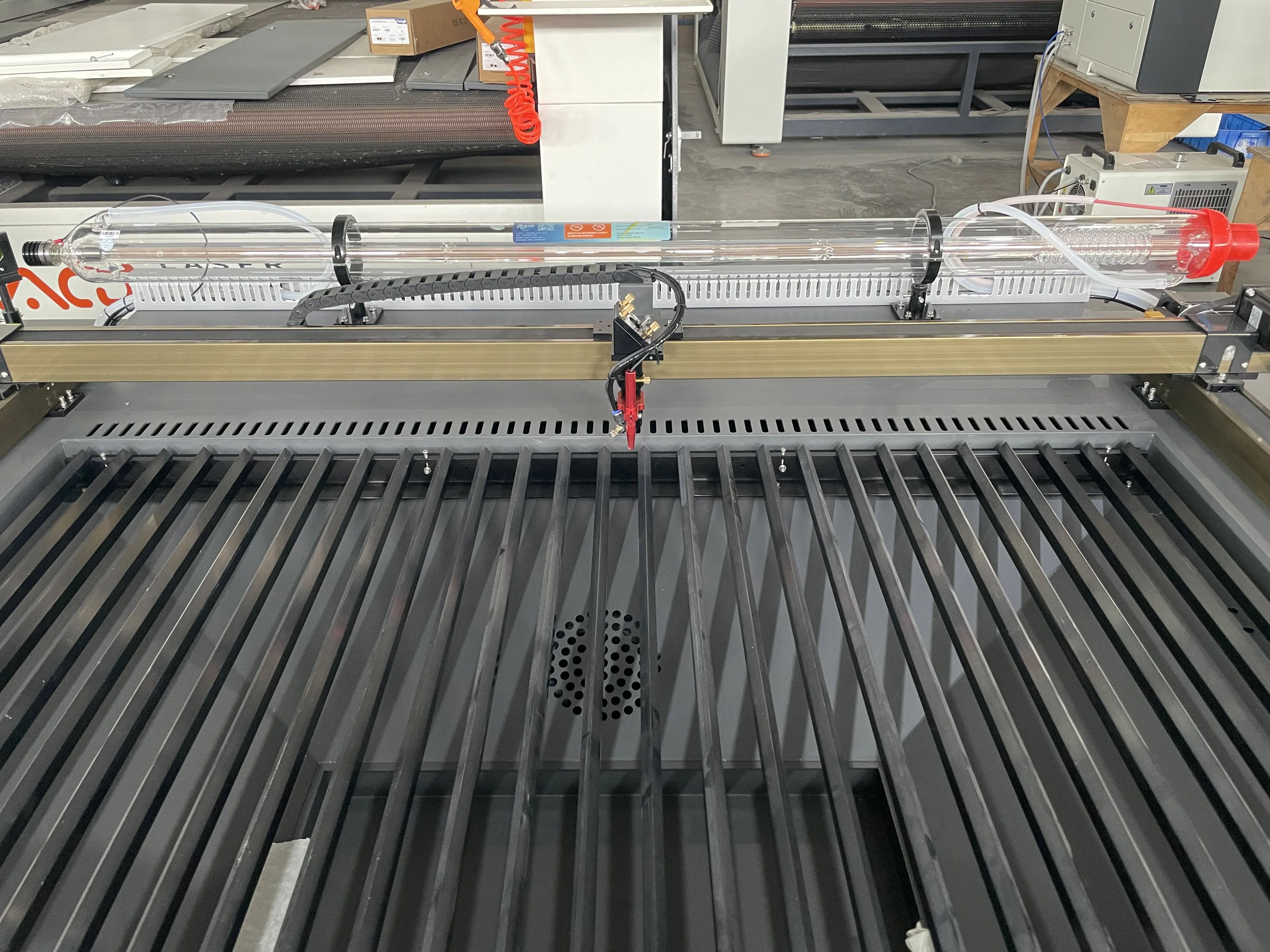 High Precision CO2 Laser Cutting Engraving Machine 1390 1410 Laser Cutter Up-down Table CNC Machine Price