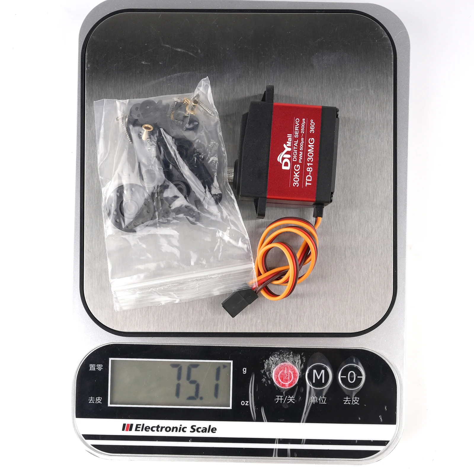 

TD-8130MG 30KG 180/270/360° HV Digital High Precision Metal Gear RC Servo Motor 4.8-8.4V 25T Arm Horn for RC Model Car Robot Arm