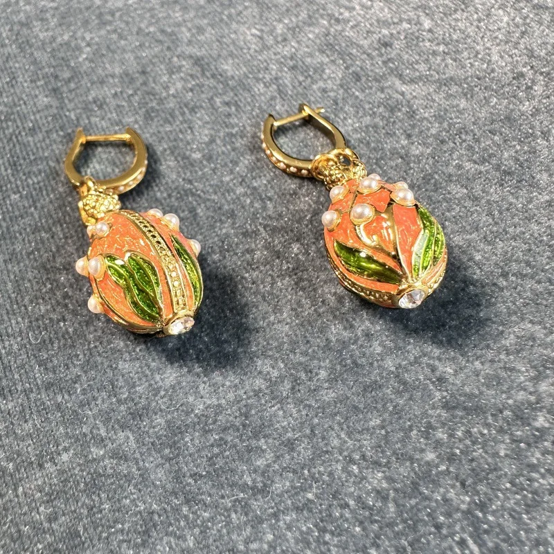 Winter Medieval Jewelry Niche Design U-shaped Horseshoe Buckle Egg Pendant Brass Hand-painted Enamel Glaze Earrings for Women