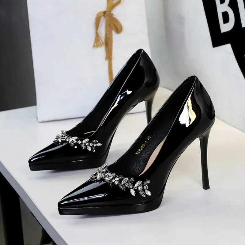 

10cm High Heels for Women's Fashion Rhinestone Pointed Head Pumps Sexy Thin Heel Patent Leather High Heel Single Shoes for Women