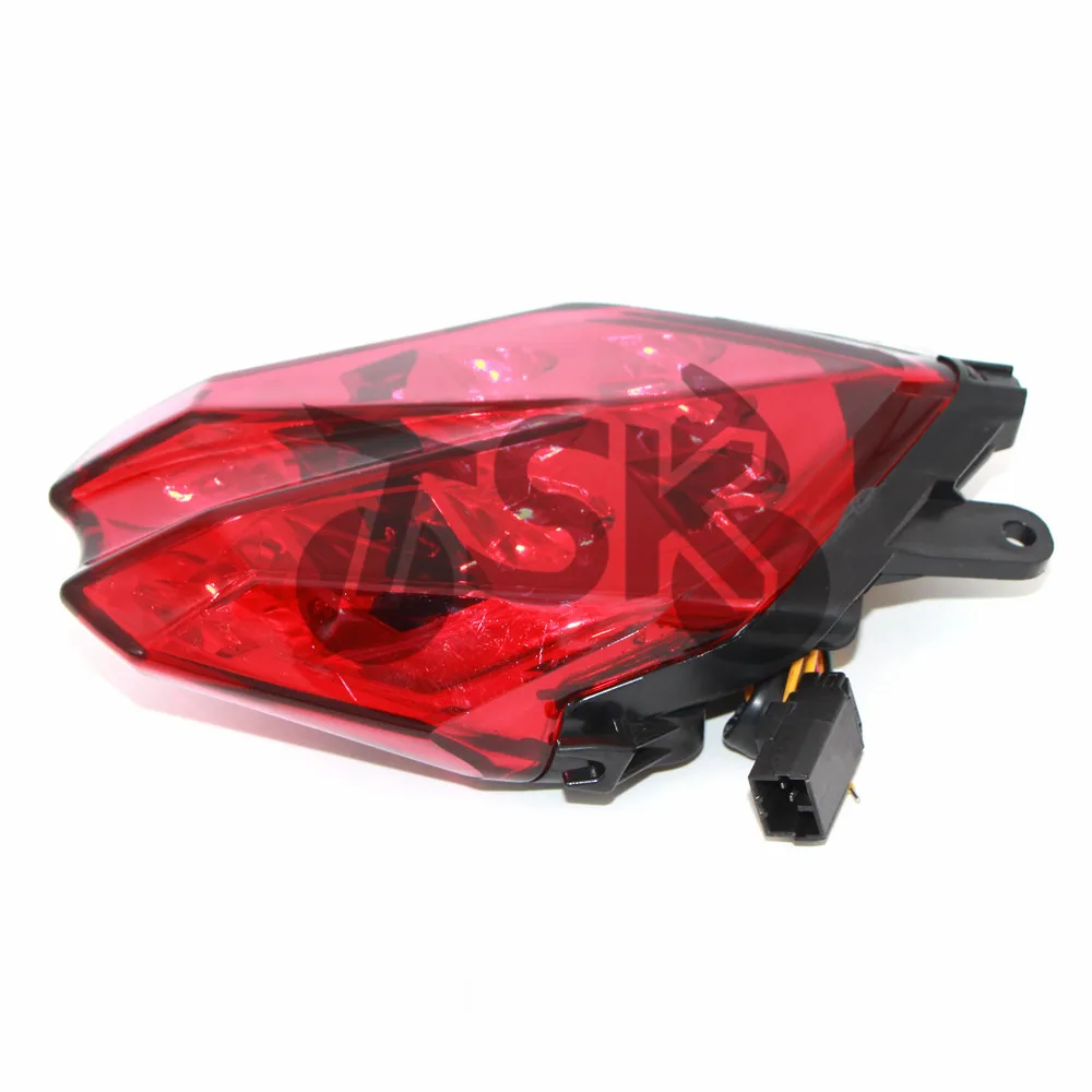 

Motorcycle LED Tail Light Rear Brake Stop Turn Indicator Light For Triumph Daytona 675 Speed Triple R/S 675 2013-2016