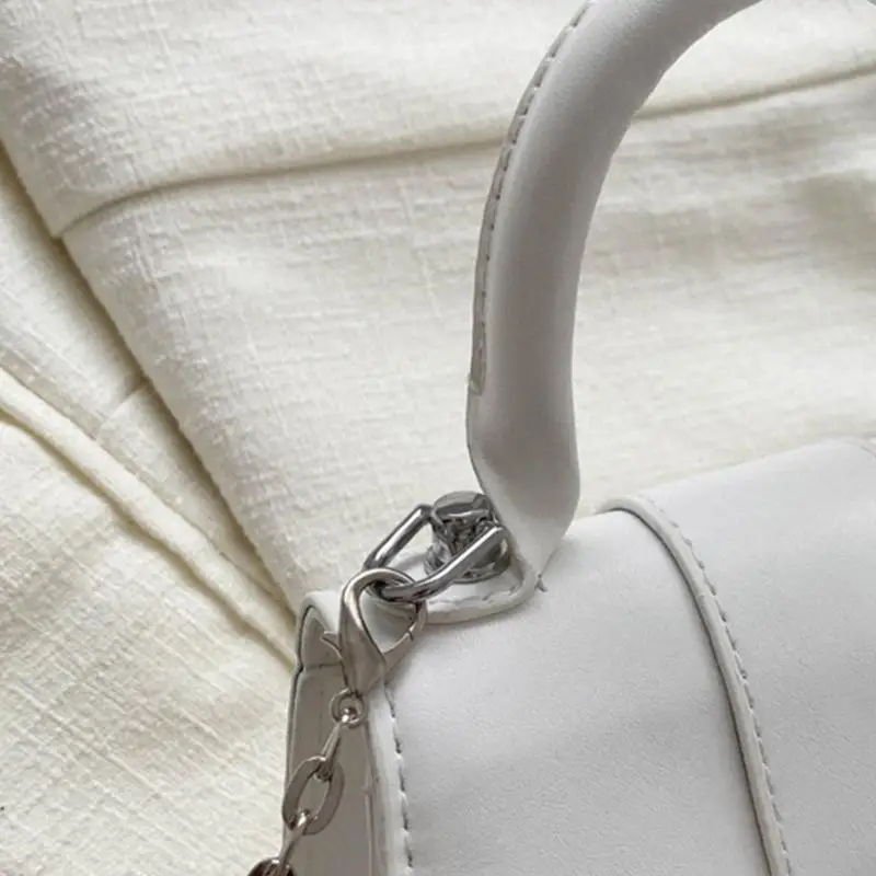 

Sleek and Fashionable Mini Crossbody Bag Trendy Shoulder Phone Purse for Women 20CA