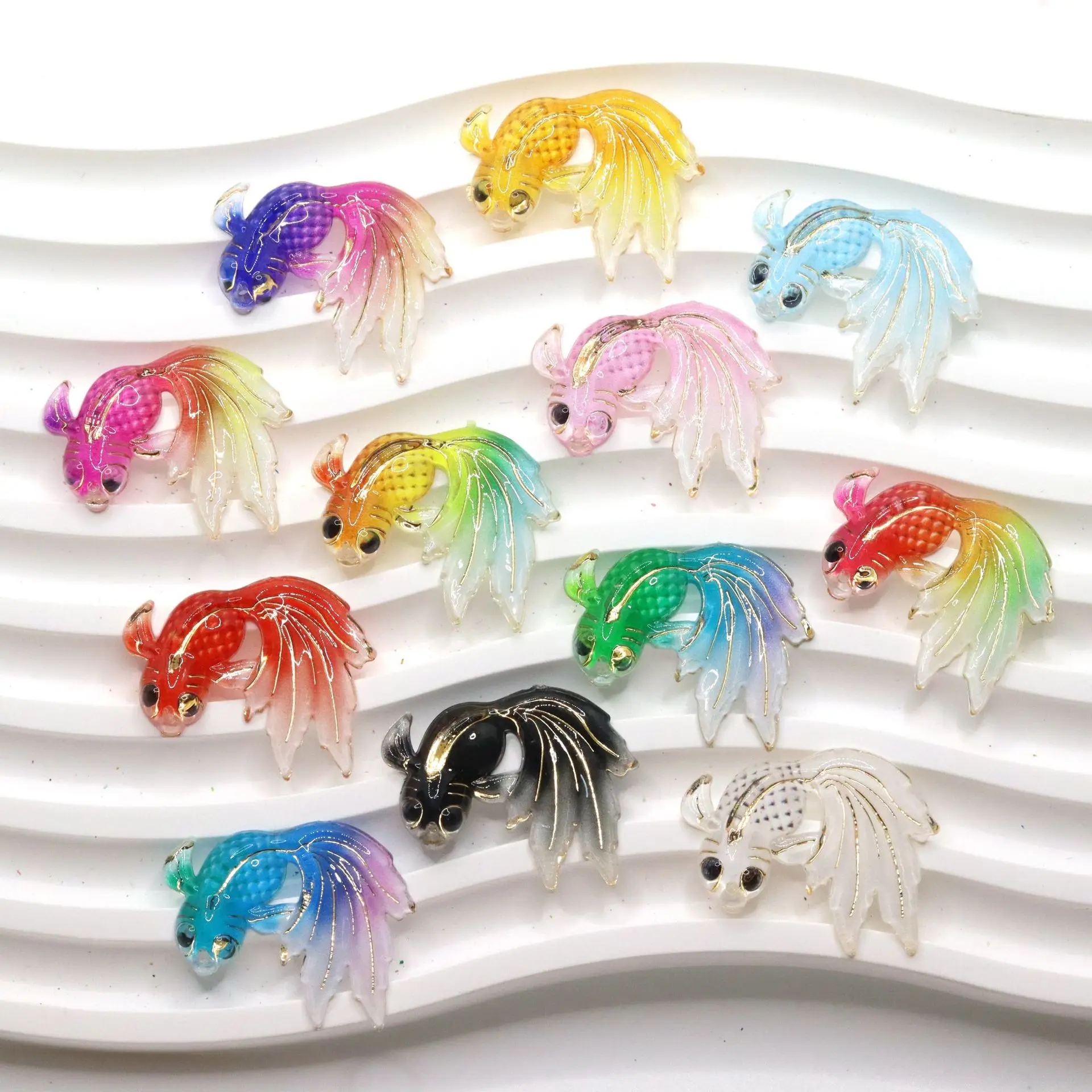 

10PCS Acrylic gradient koi decorative accessories Hand-made decorative colored resin fish materials diy phone case decoration