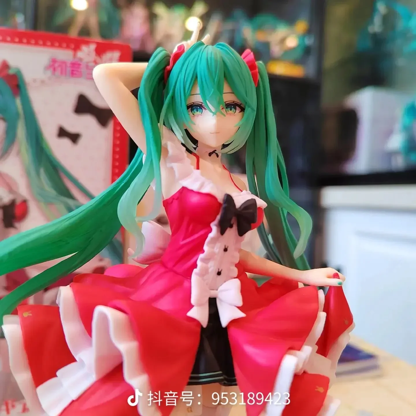 ฟิกเกอร์แฟชั่นนิเมะ Taito Hatsune Miku ตุ๊กตาตัวการ์ตูนอะนิเมะน่ารักโมเดลของเล่นของประดับโต๊ะทำงาน