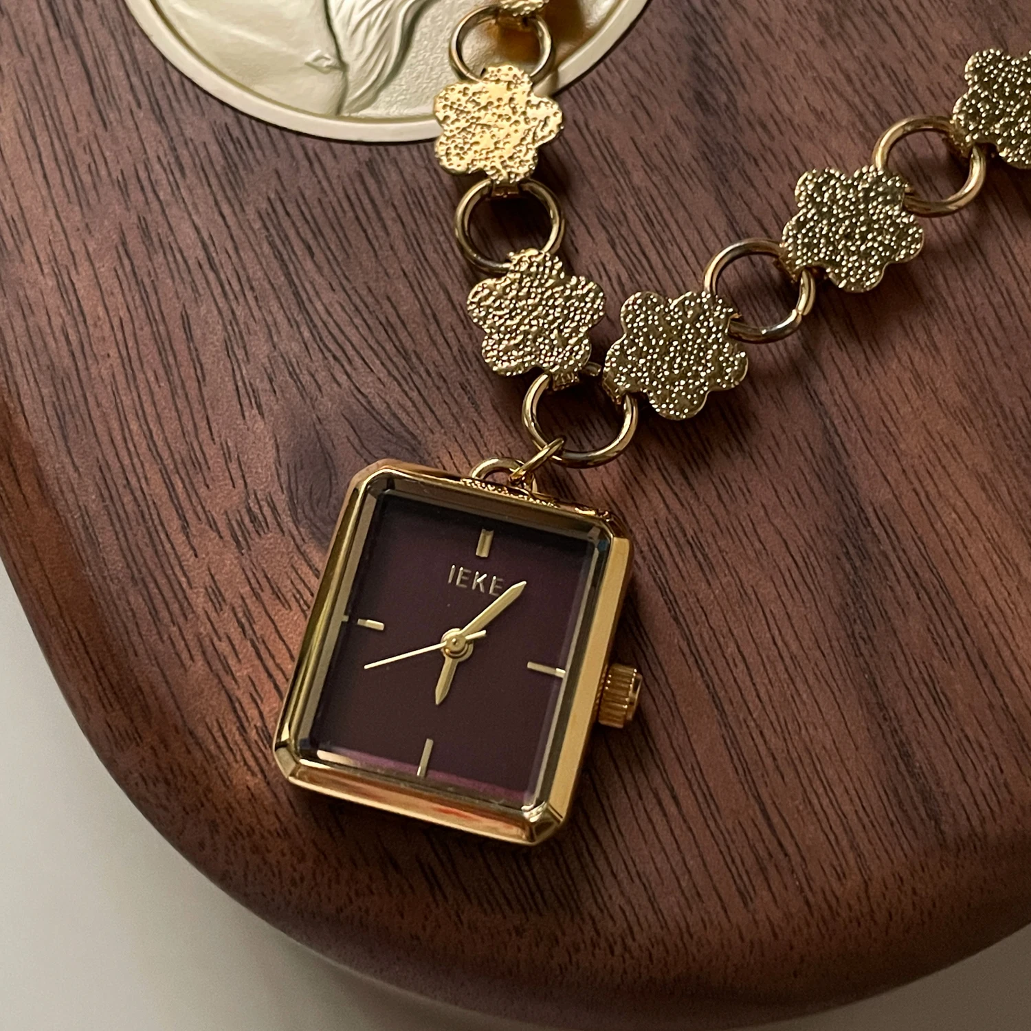 Bracelet sunflower luxury art watch women's quartz medieval burgundy queen mother chain temperament watch women's watch trend