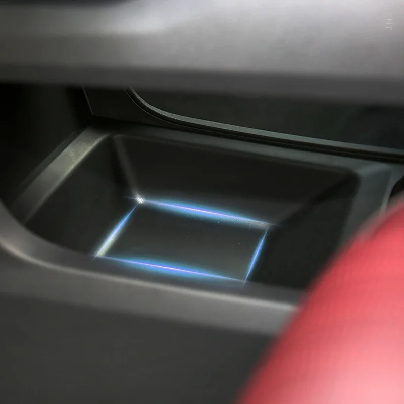 Suitable for 2025 Cadillac XT5 handrail box storage box xt5 central control car storage car supplies accessories