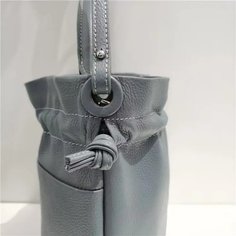 Fashion Leather Bucket Bag Ladies Messenger Bag Casual One Shoulder Drawstring First Layer Leather Bag