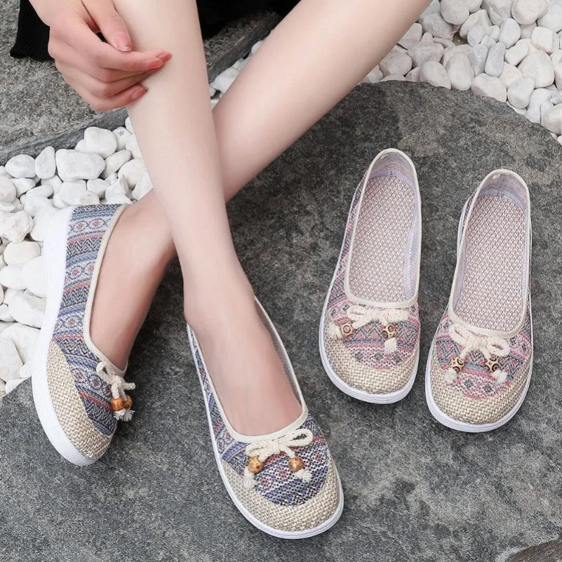 Hollowed Simple Casual Cloth Shoes Women Flat Soft Bottom Anti Slip Retro Ethnic Style Breathable Comfortable Drop Shipping