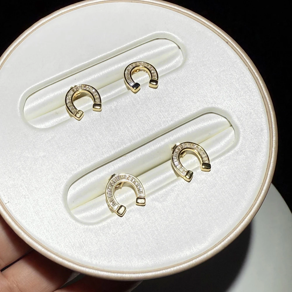

2025 New Arrivals 100% 925 Sterling Silver Horseshoe Earring Paved Geometry Cubic Zirconia for Women Delicate Charm Jewelry