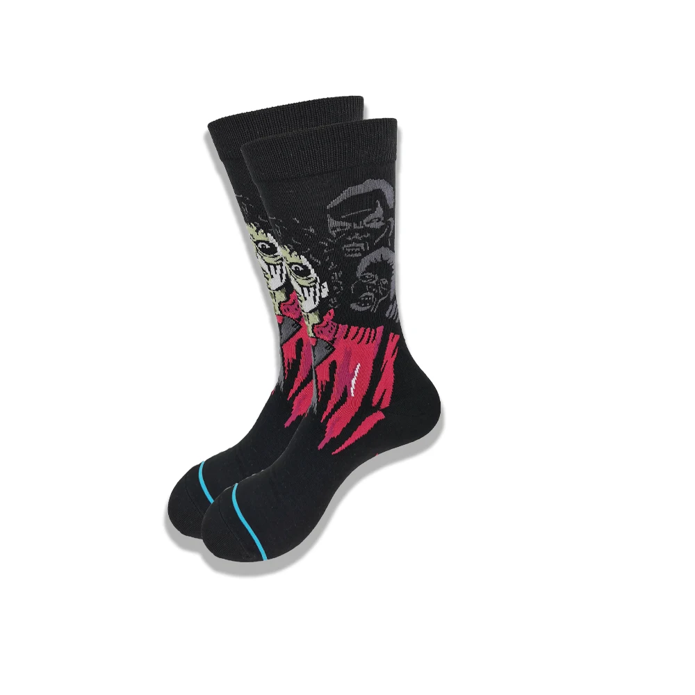 In 2021, the Latest Design of Fashionable Men\'s Wear and Novelty Skateboard Men\'s Socks in the Middle Tube