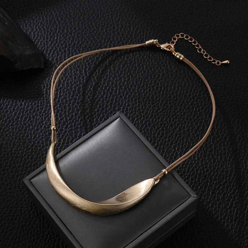 Punk Necklaces for Women Luxurious Chunky Clavicle Chain Geometric Cool Choker Irregular Collars Chian Christmas Jewelry Gifts