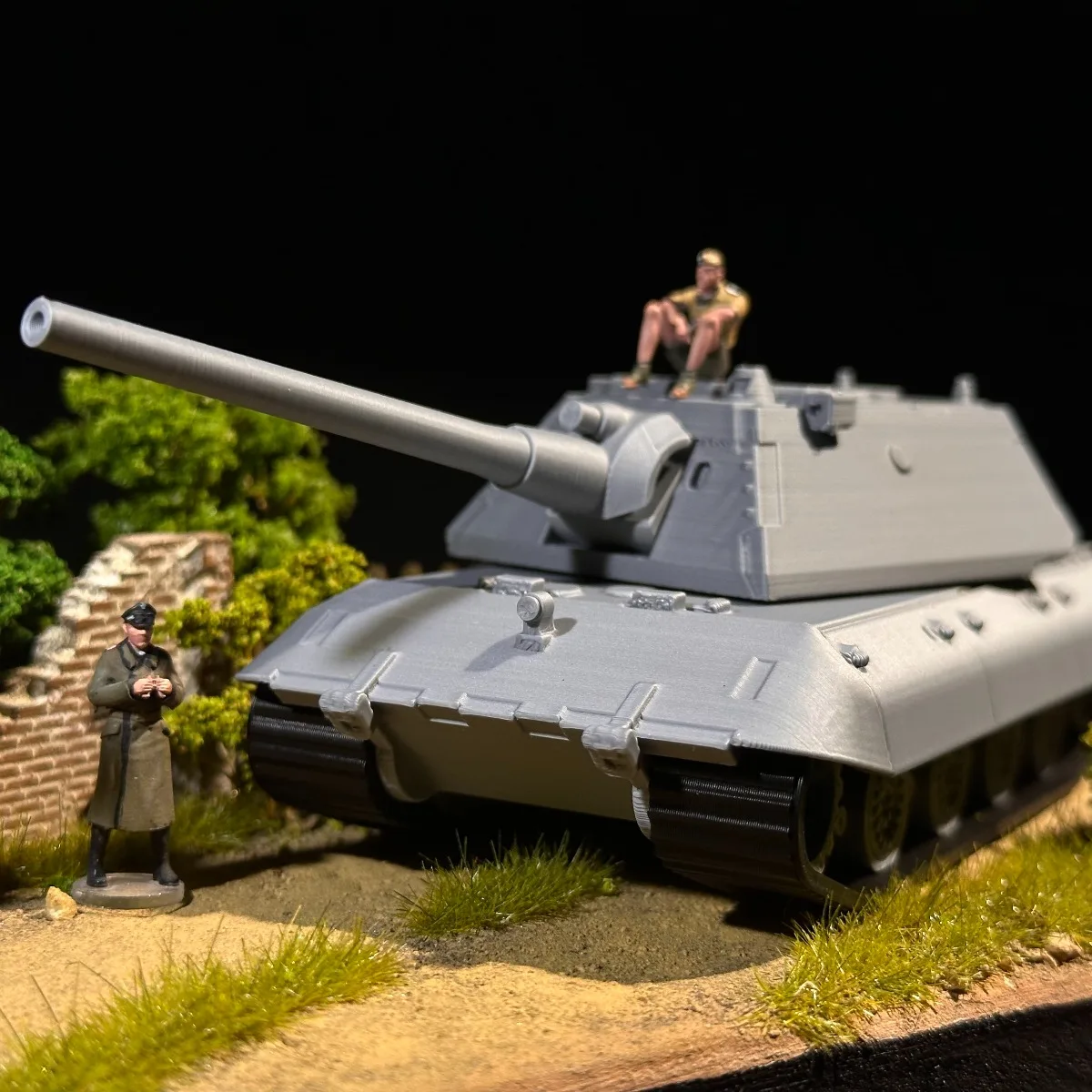 

German WWII E100 Heavy Tank Finished Model，1:72 Scale Finished Display Piece Tank Desk Ornament Creative Gift For Men