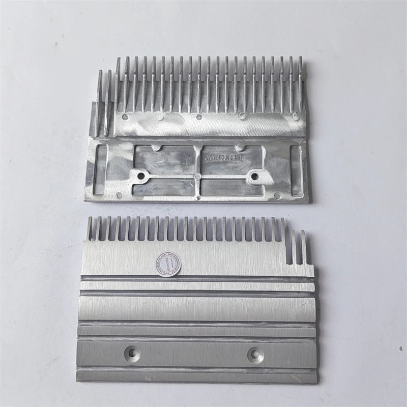 

GAA453BM Escalator Comb 23Teeth GAA453BM7 XAA453BM7 Right Aluminum Comb Plate