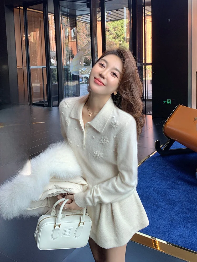 

Cheeseandkisses 'Chic Little White Flower' Wool Camere Silk Knitted 3D Sweater Soft Comfortable Commute Sle Women's Faion