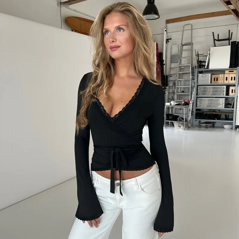 

Tornova Lace Сексуальная футболка с v-образным вырезом на шнуровке Женская мода Splice Тонкий пуловер с длинными рукавами Топ Осень Новая футболка с глубоким вырезом для девочек