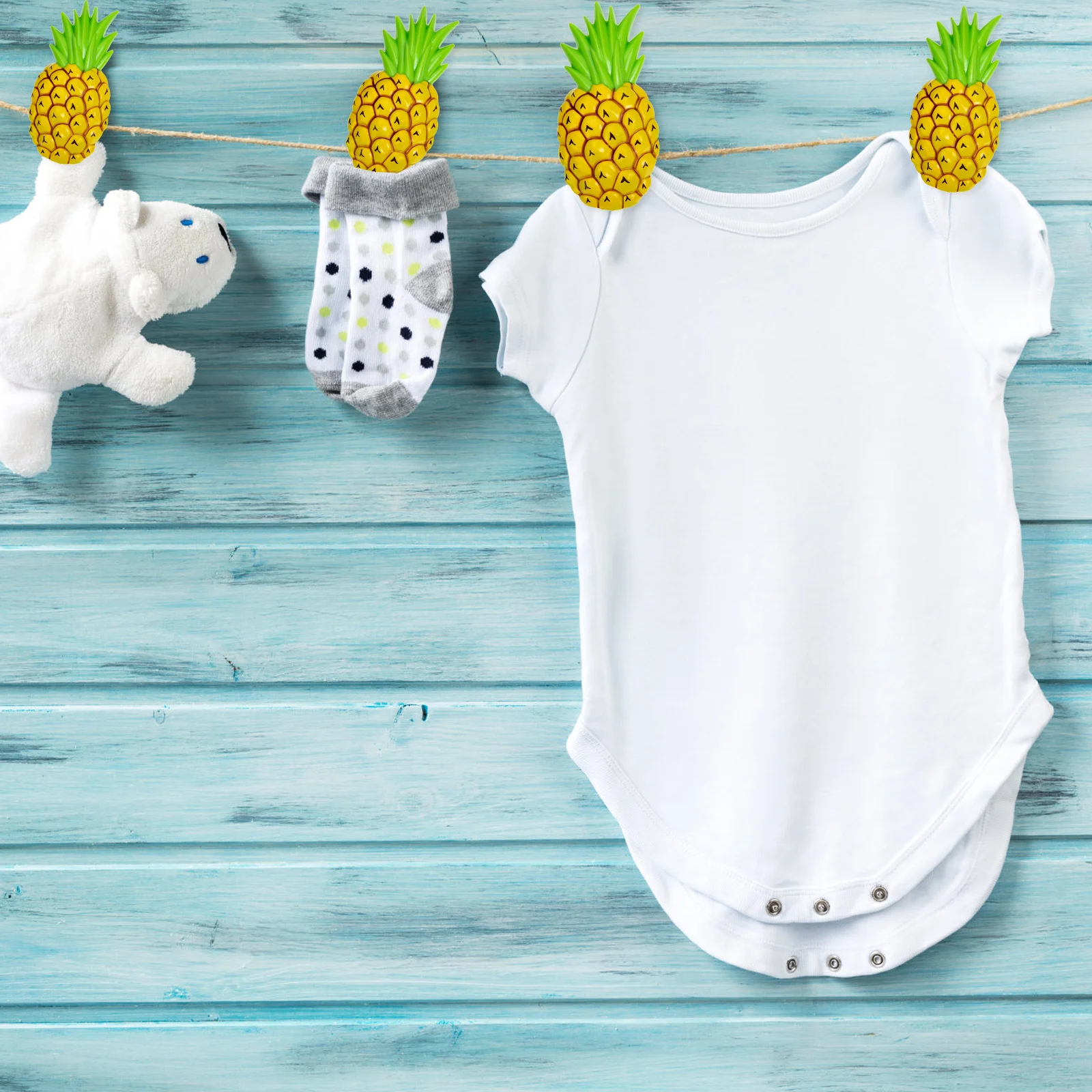 

2pcs Beach Pineapple Shaped Clips Pineapple Clip Beach Strong Wind-Proof Clamp For Towel Quilt Fixing Clothes Line Cruise Use