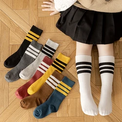 1 paio di calzini per bambini stile Preppy morbido cotone nero bianco a righe caldo studente calzini alti al ginocchio ragazzi ragazze calzini sportivi 3-12y