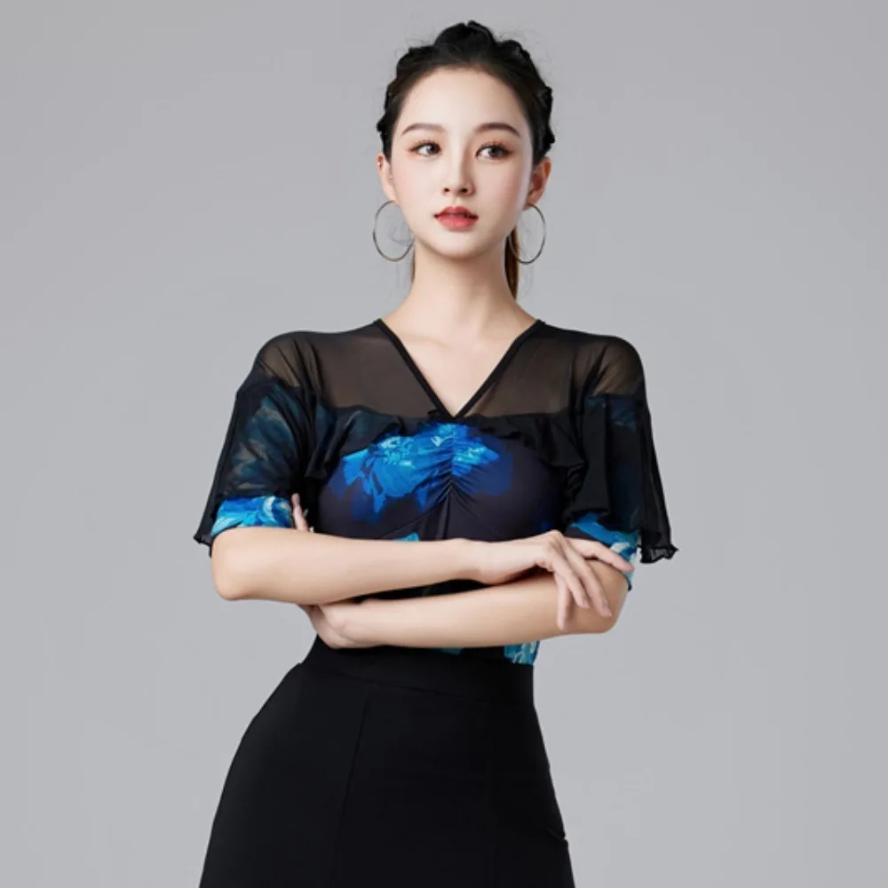 

Elegant Summer Latin Dance Top, Breathable Dance Costume for Women, Versatile Outfit for Ballroom Training & Latin Competition