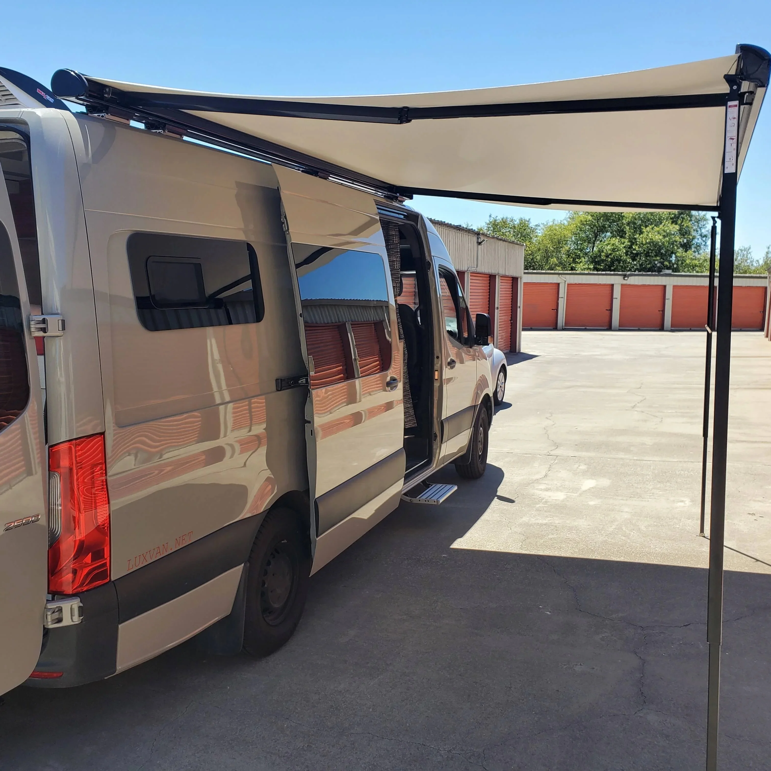 Wareda W5800 Motorized Roof Mounted Sprinter Van Awning Retractable Waterproof Aluminum Shelter For Adventure Vans