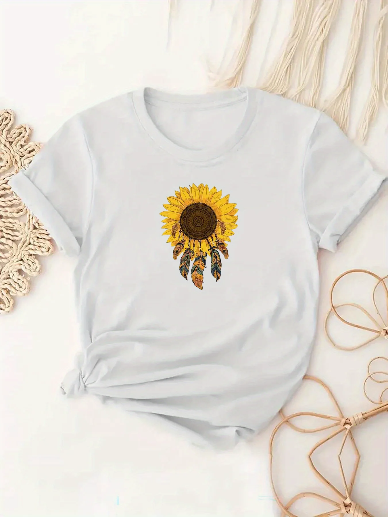 Sunflower Mandala Feather Dreamcatcher Graphic Round Neck Sports Tee, Short Sleeves Casual Running Top, Women's Activewear