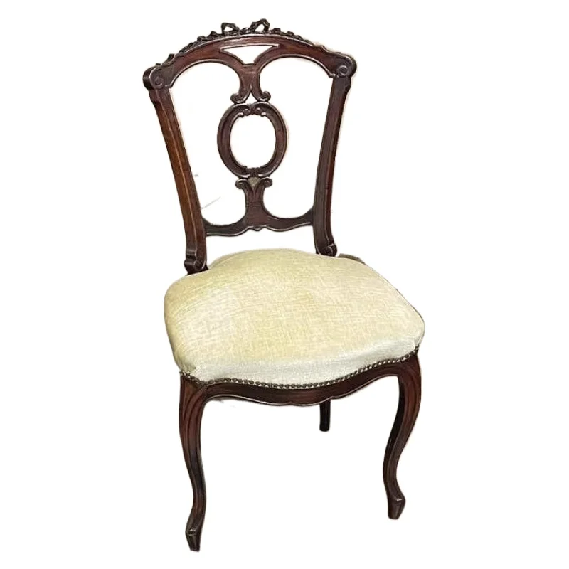 

Salon chair