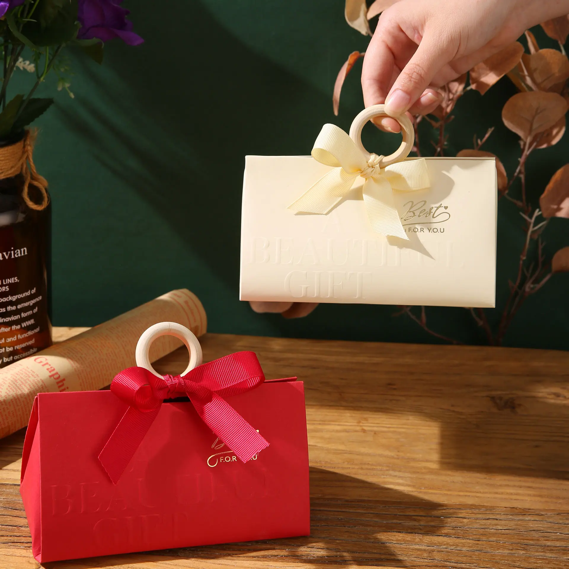 Triangle Wedding Favor Box Chocolate Candy Bag Wedding Baby Shower Birthday Guests Gift Packaging Paper Box Party Favors Event