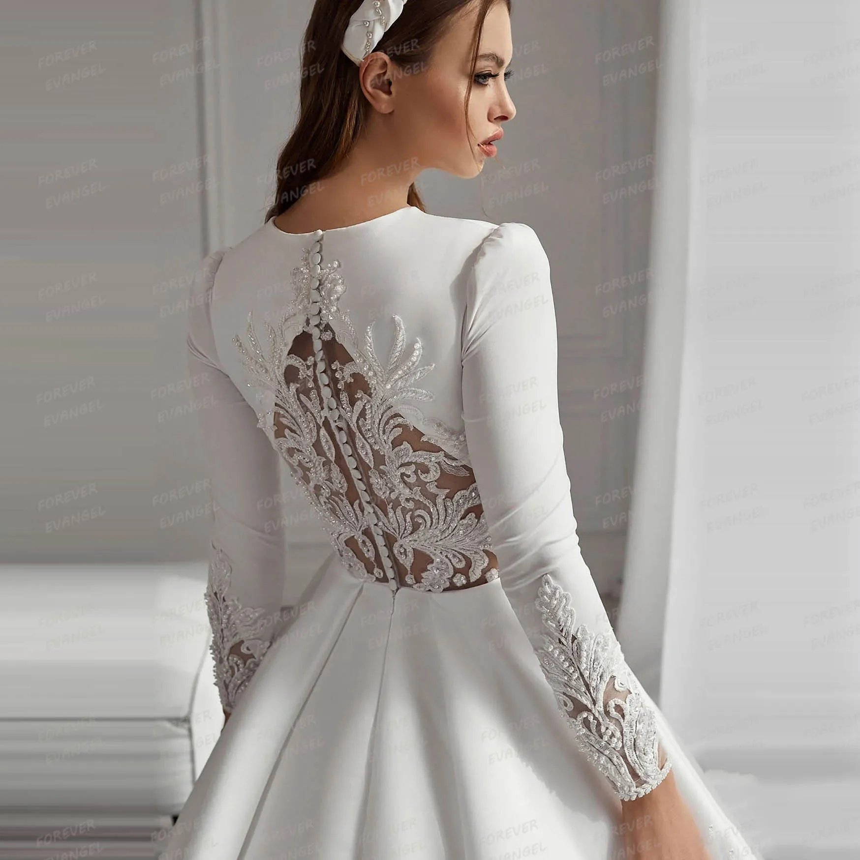 Luxury Wedding Dresses Woman's A Line Backless Sexy Appliques Long Sleeve Buttons Bride Gowns Satin Vestidos De Noche Customized