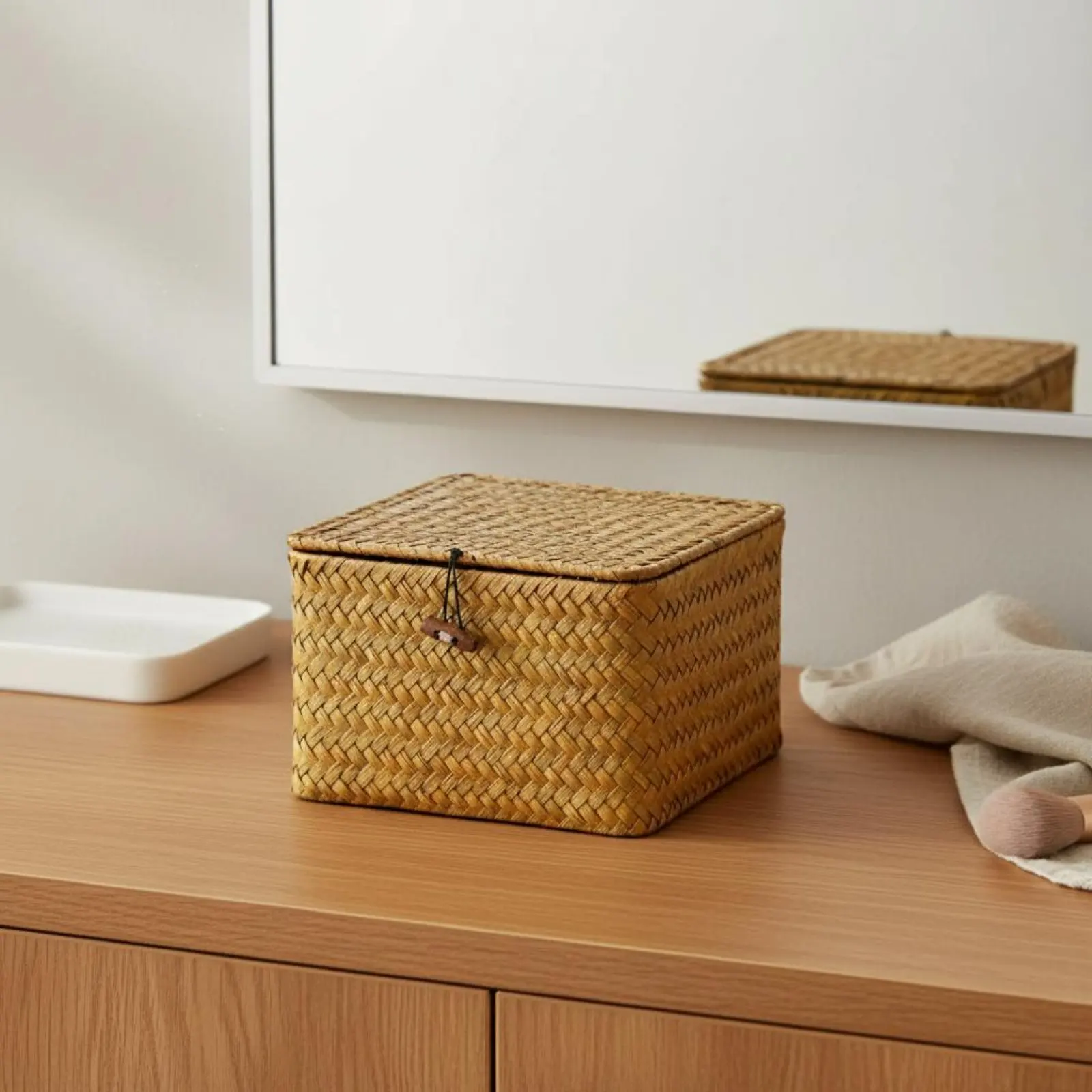 

Straw Storage Box with Lid Eco-Conscious Material Woven Seagrass Storage Basket Lidded Wicker Basket Nesting Design for Bedroom