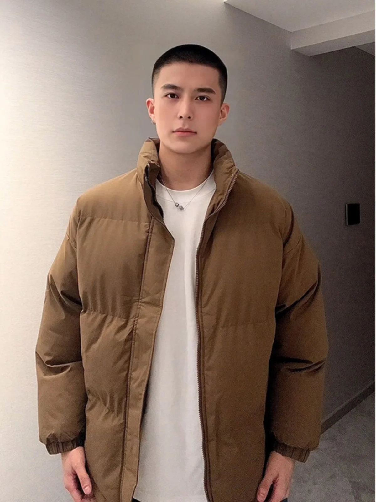 

Men's down Jacket Coffee Brown Stand Collar Couple's American Bread Style Polyester Fabric Warmth Youth Trend Short Length