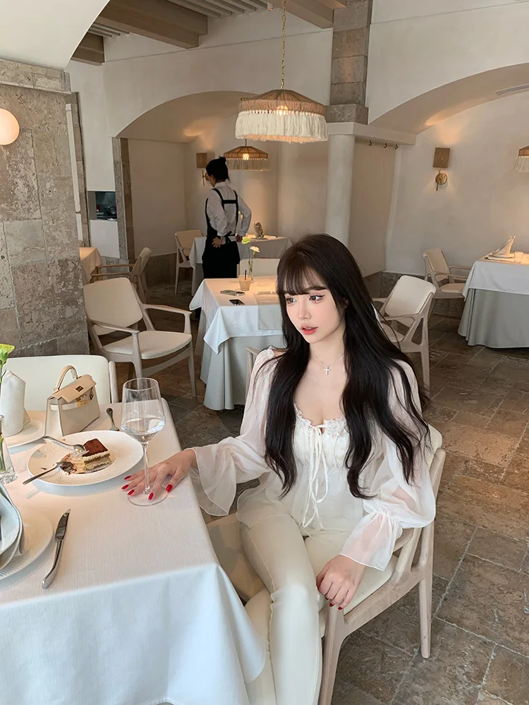 

Женский летне-осенний топ Liuu с кружевными бретелями, из тяжелого шифона и полупрозрачной ткани, модный, элегантный, из полиэфирного волокна