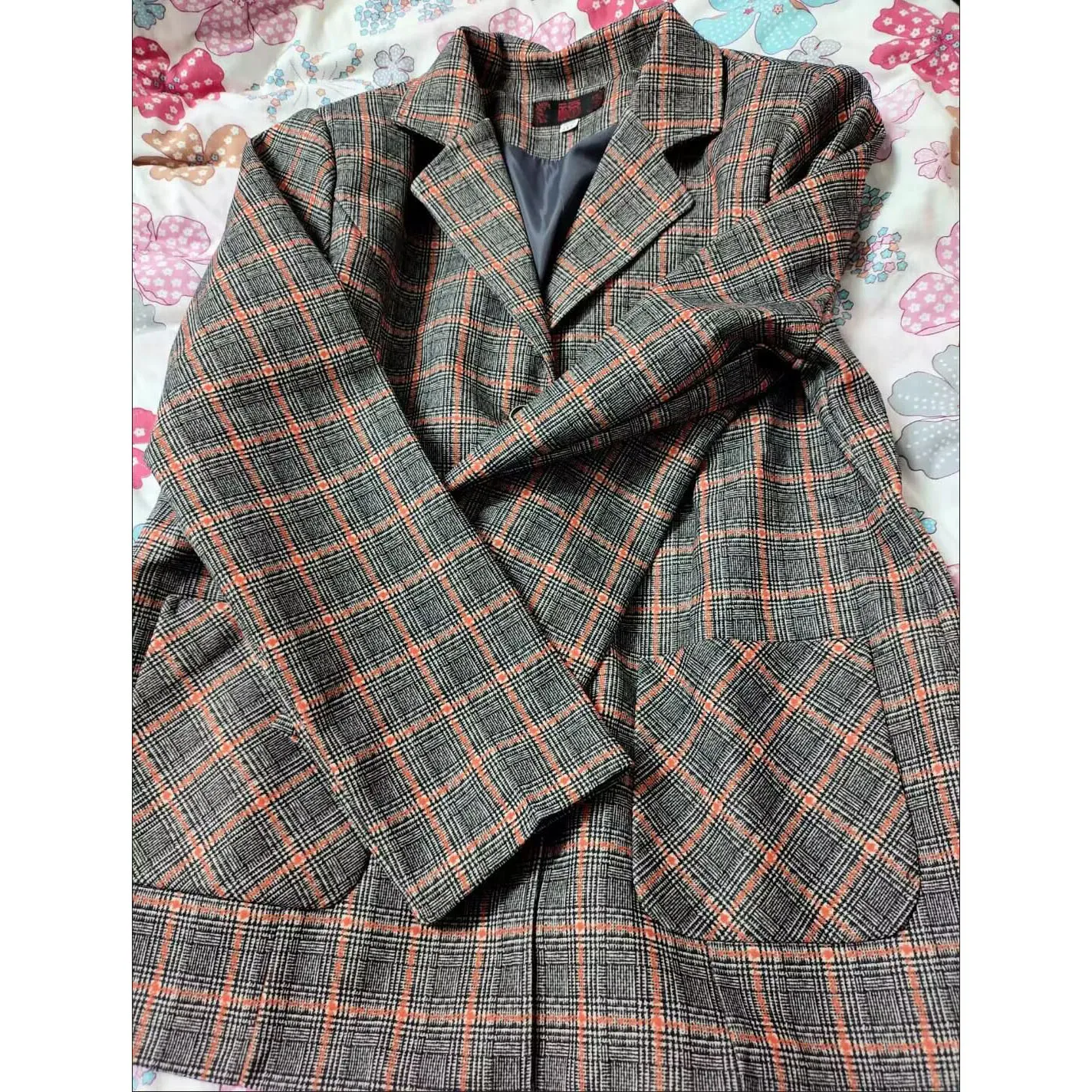 

High-grade Women Fashion Short Lattice Jacket Spring Autumn Ladies Large Size 5XL Suit Tops Middle Aged Mother Long Sleeves Coat